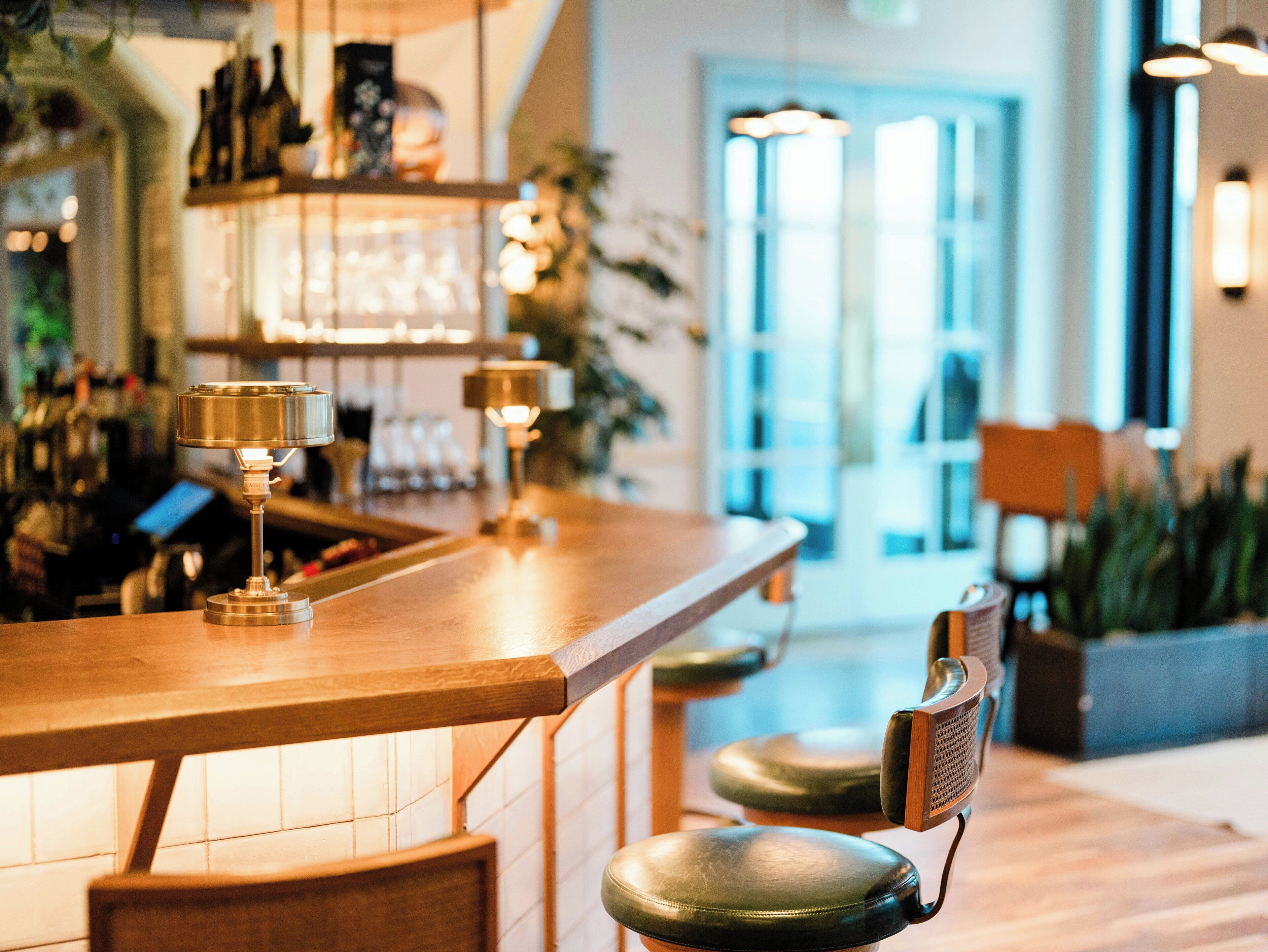 2 Restaurants, Frühstück, Mittagessen, Abendessen, asiatische Küche