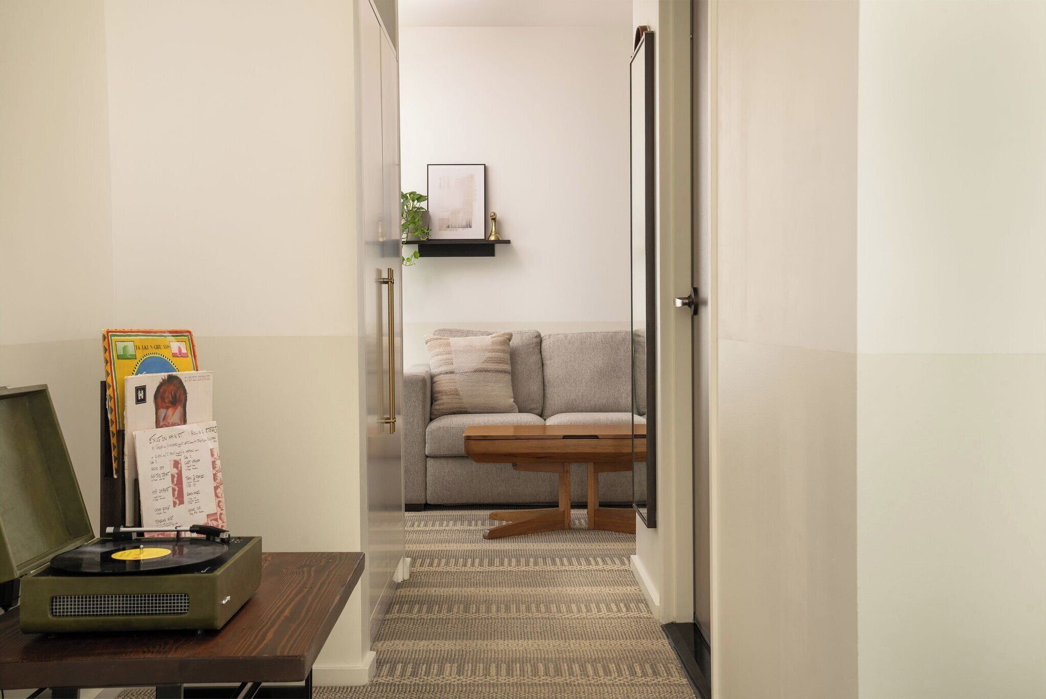 주니어룸 | 고급 침구, 필로우탑 침대, 객실 내 금고, 각각 다른 스타일의 인테리어