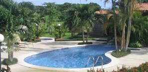 Outdoor pool - Villas Solania (Libano)