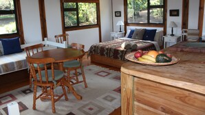 Interior - Treehouse Cottage (The Crags)