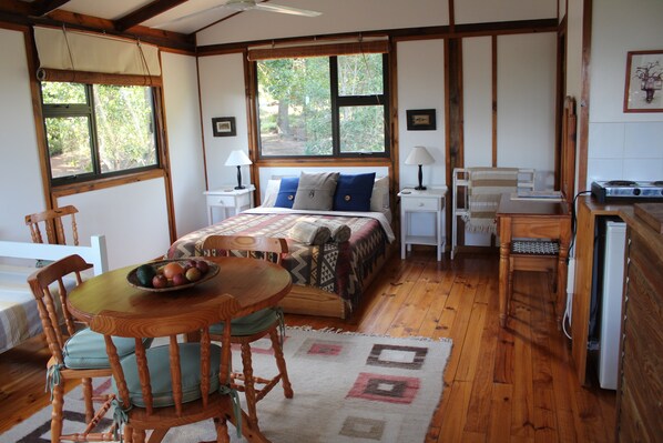 Treehouse Cottage | 1 bedroom, iron/ironing board, cribs/infant beds, free WiFi