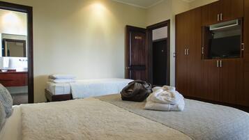 In-room safe, individually decorated, individually furnished, desk