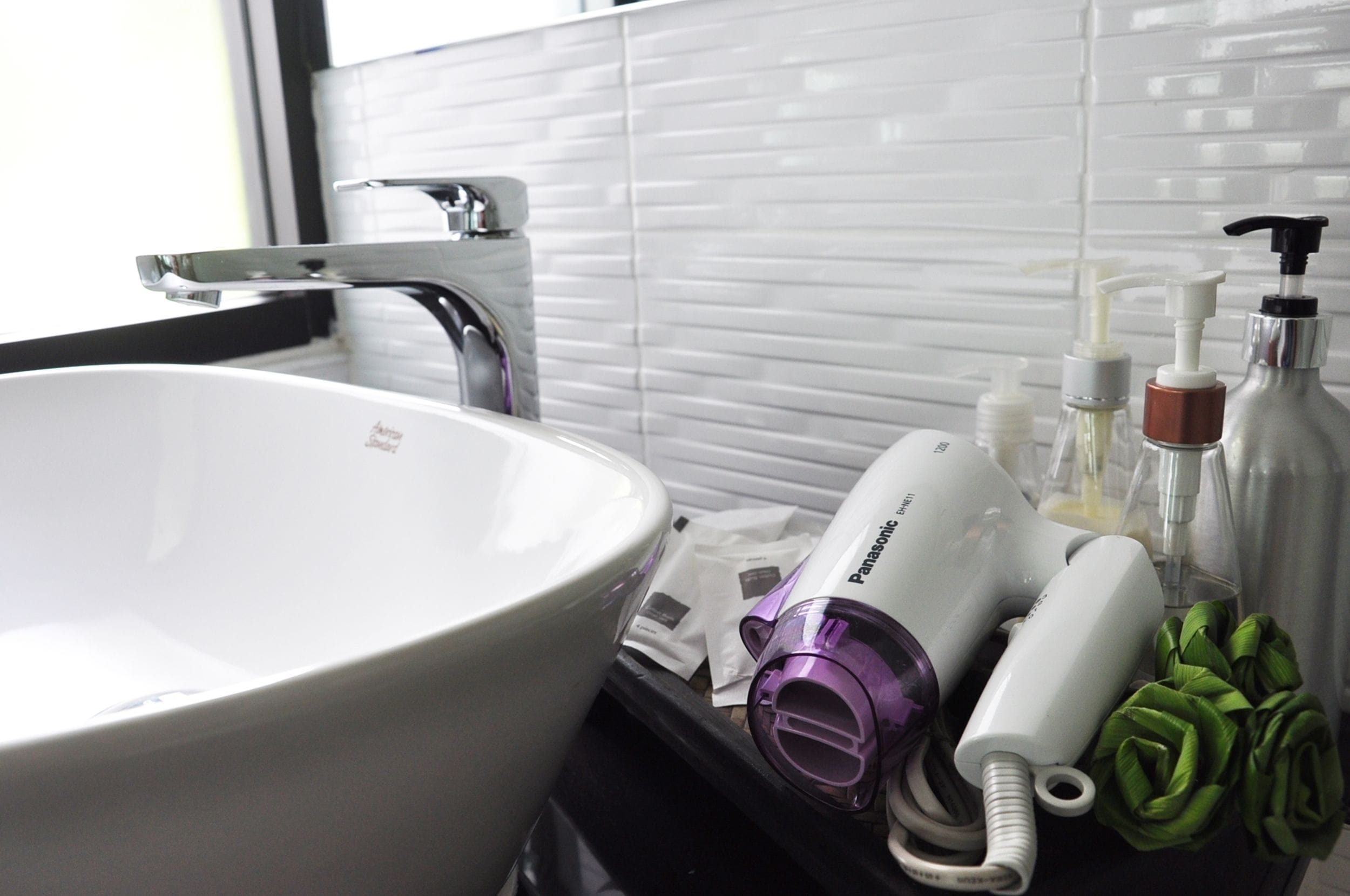 shower, free toiletries, hair dryer, slippers