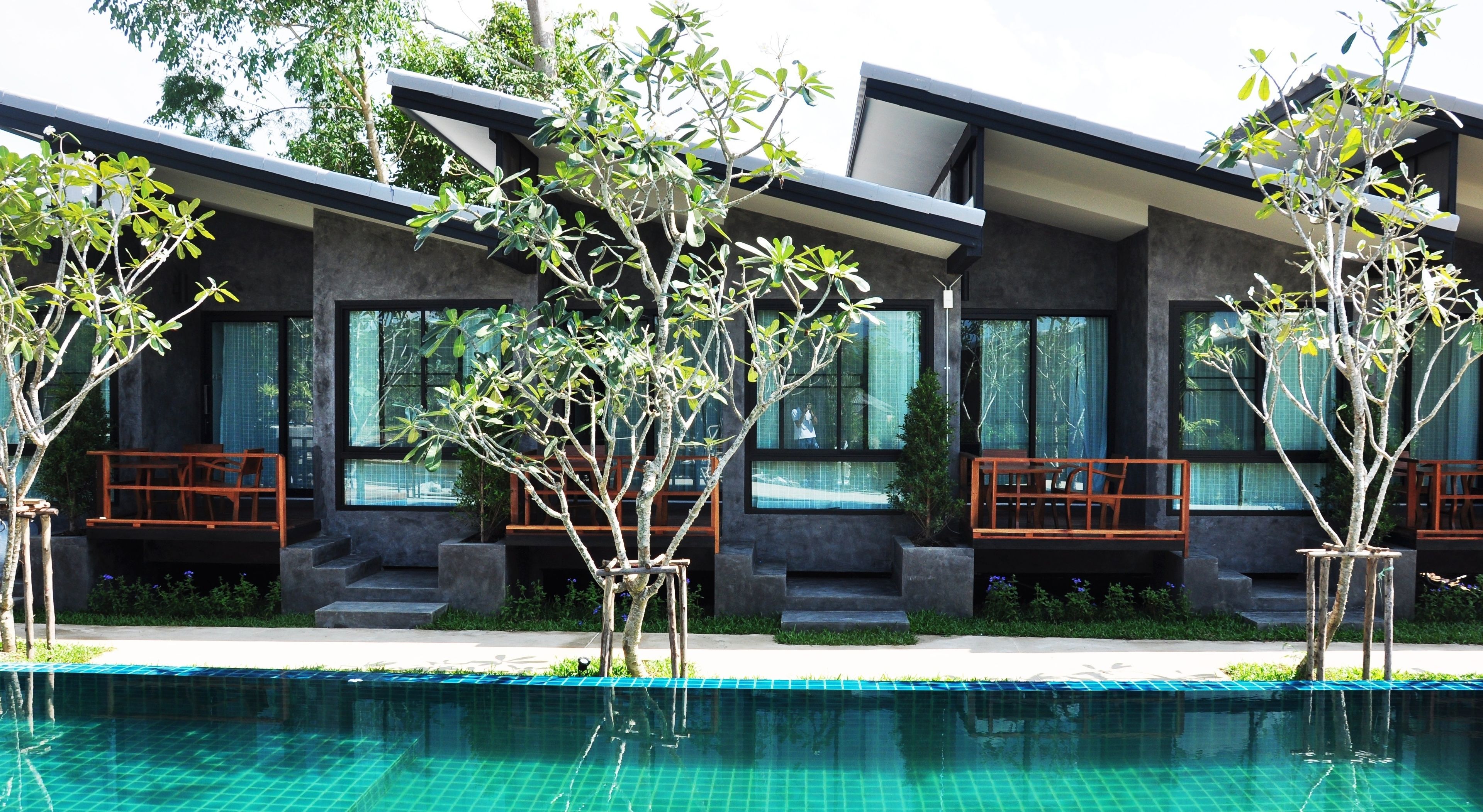 blackout curtains, rollaway beds, free wifi