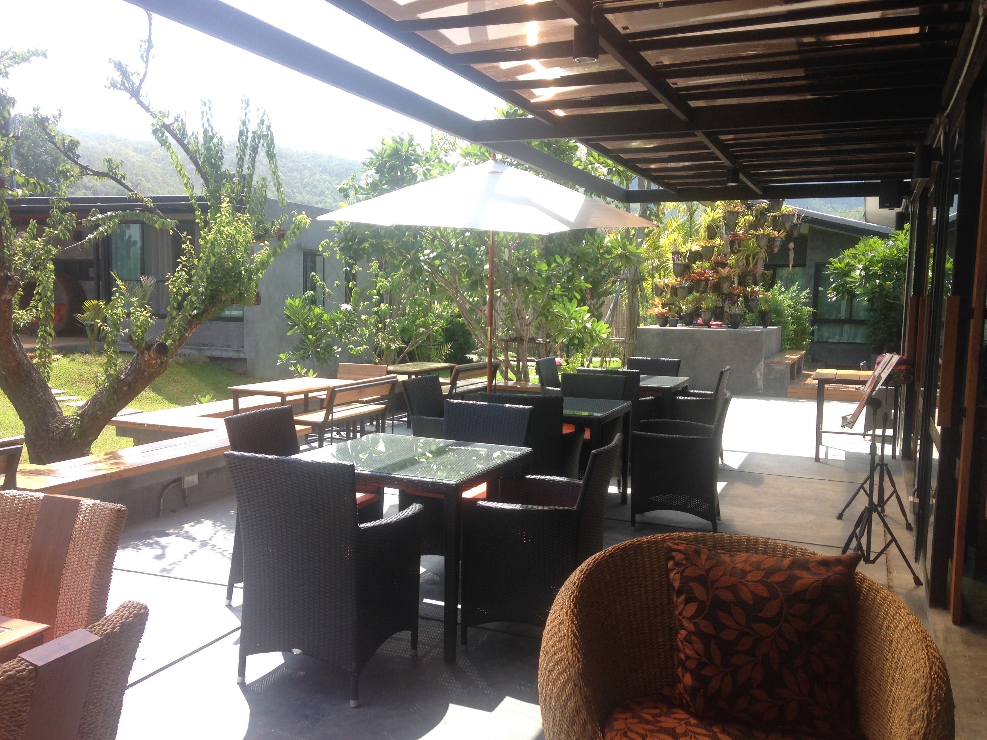 breakfast, lunch, dinner served; thai cuisine