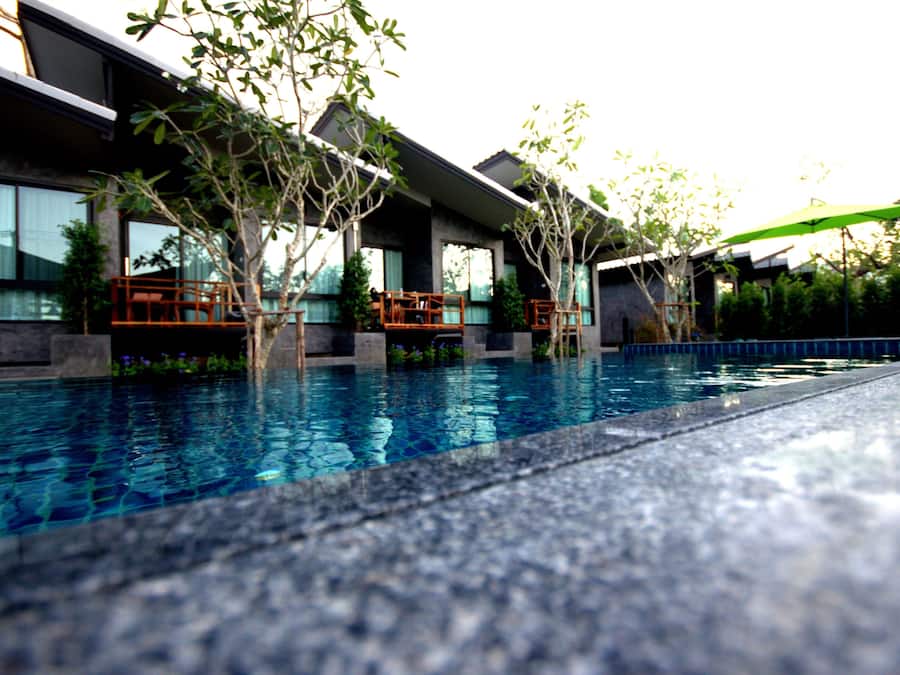 Kolam renang terbuka