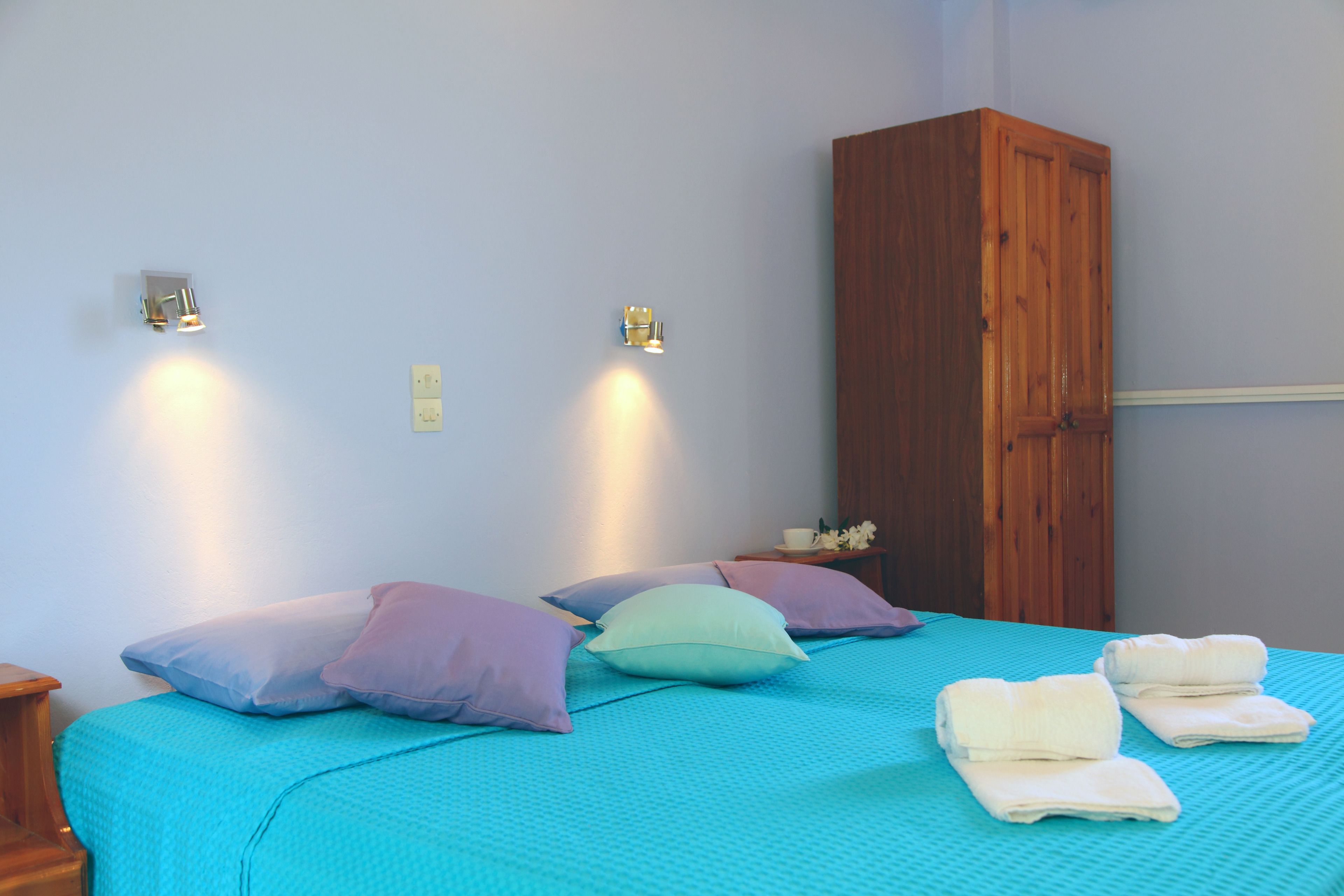 superior studio | iron/ironing board, free cots/infant beds, rollaway beds, free wifi