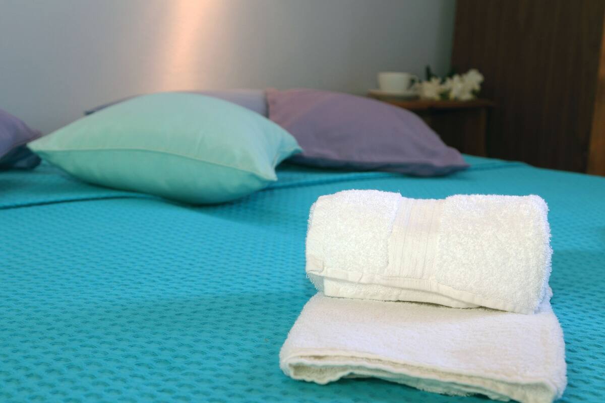 superior studio | iron/ironing board, free cots/infant beds, rollaway beds, free wifi