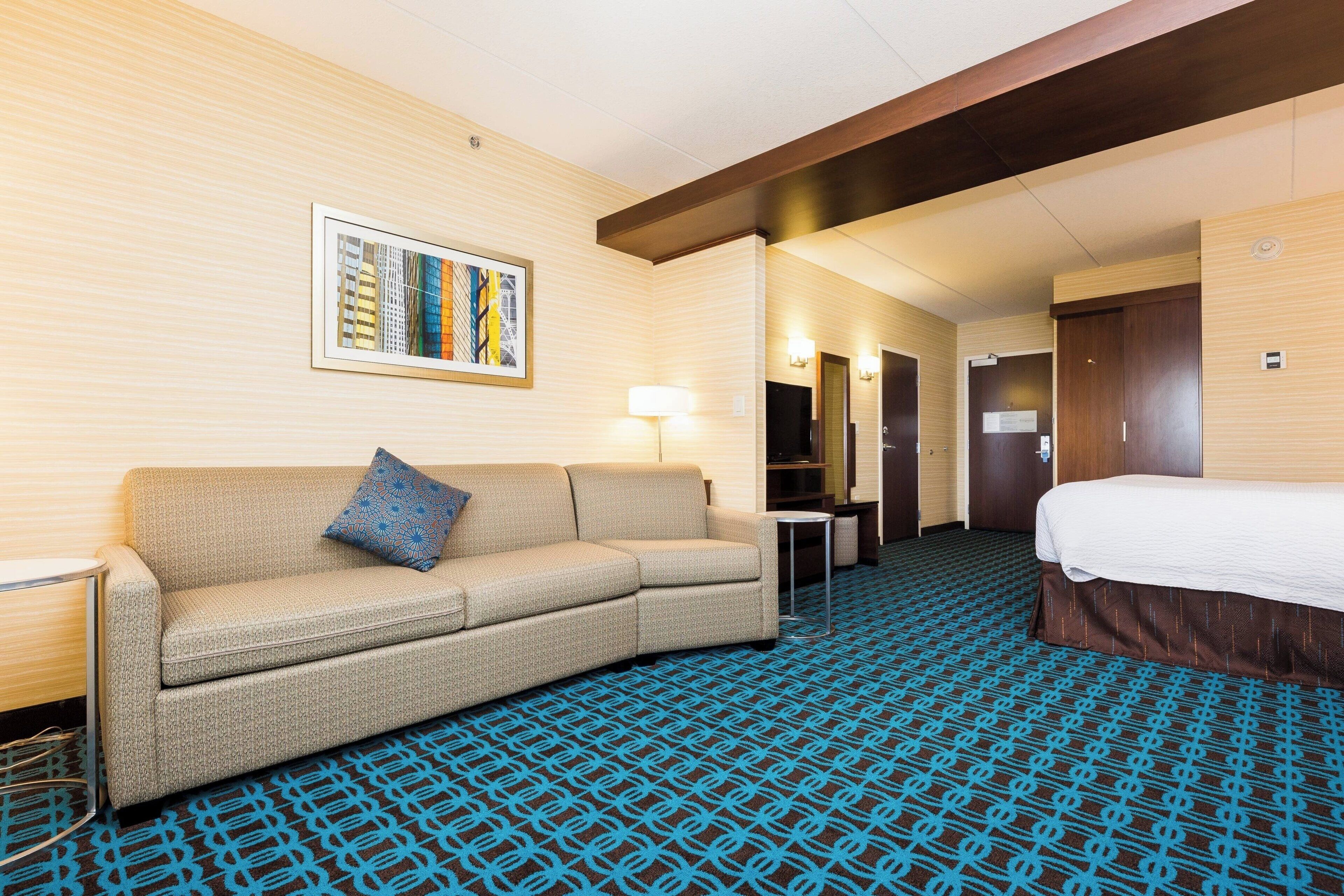 studio, 1 king bed with sofa bed | living room | smart tv, netflix