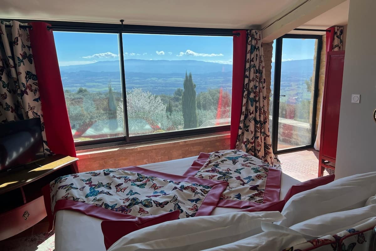 panoramic room | 1 bedroom, premium bedding, in-room safe, desk