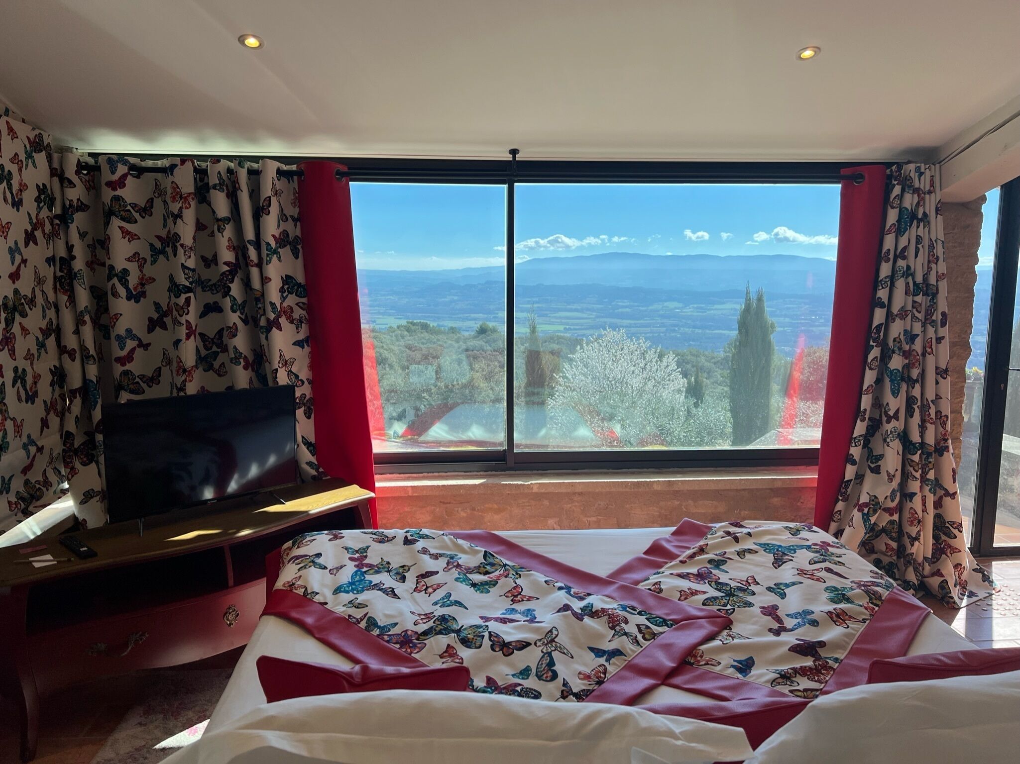 Panoramic Room | Premium bedding, in-room safe, desk, soundproofing