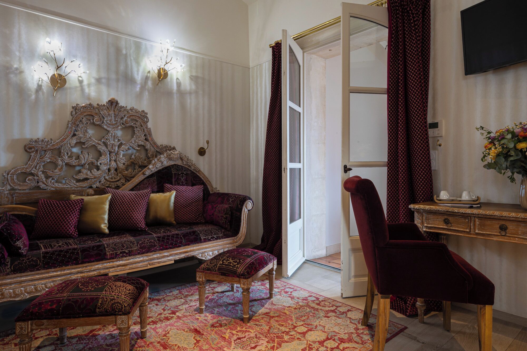 superior double room | 1 bedroom, premium bedding, in-room safe, desk