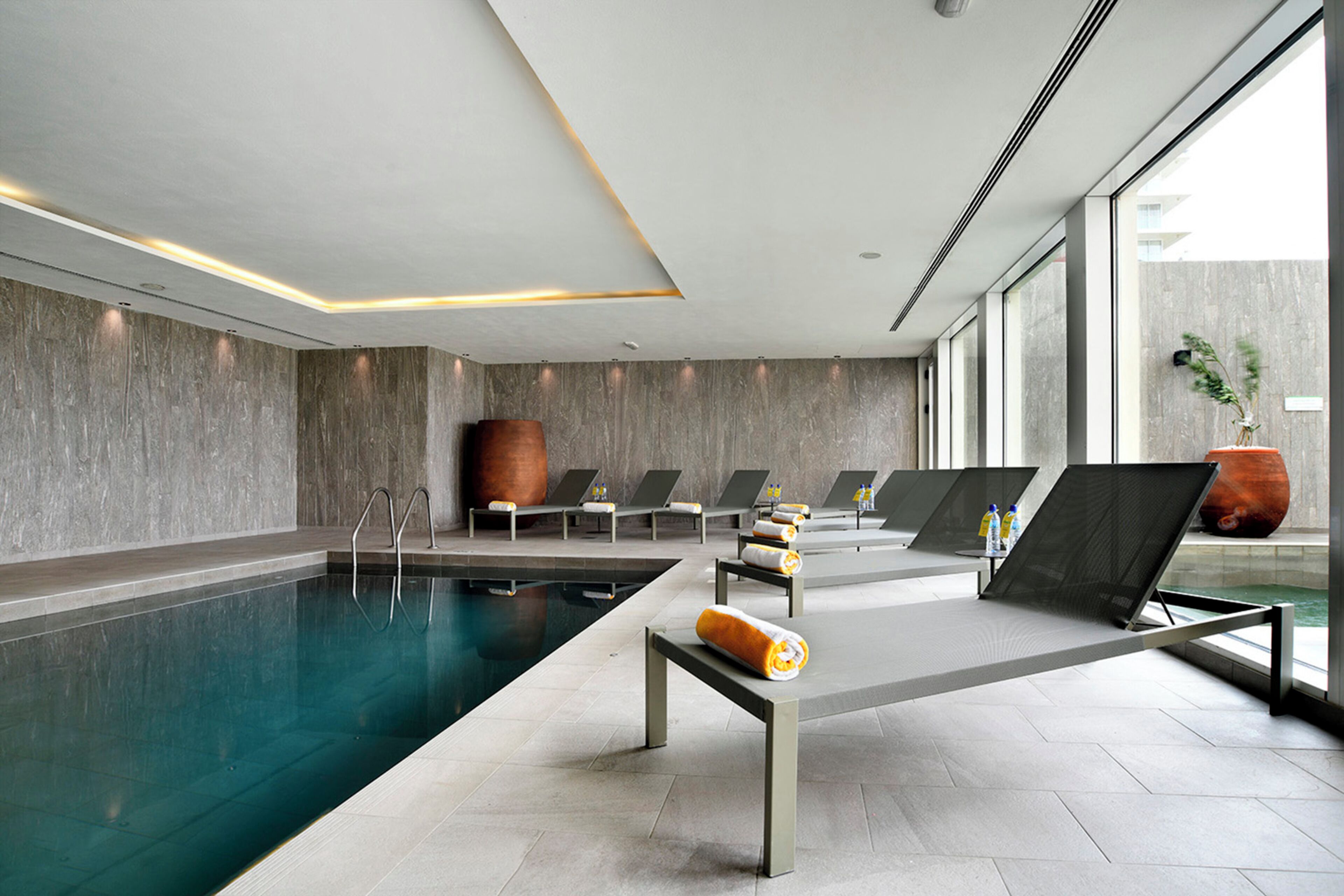 Indoor pool, pool loungers