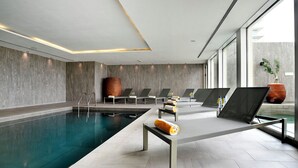 Indoor pool, sun loungers - Holiday Inn Algiers - Cheraga Tower by IHG (Algiers)