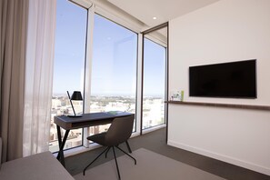 Suite, 1 Queen Bed (Additional Living Area) | Living area | 42-inch plasma TV with satellite channels, TV - Holiday Inn Algiers - Cheraga Tower by IHG (Algiers)