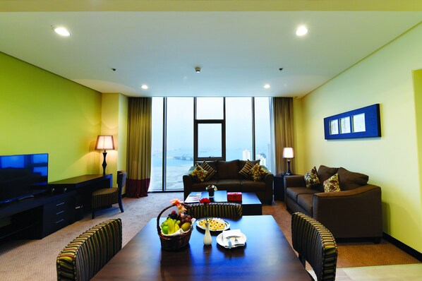 Flat-screen TV - Orange Suites Hotel (Manama)