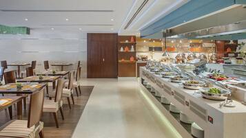Daily buffet breakfast for a fee