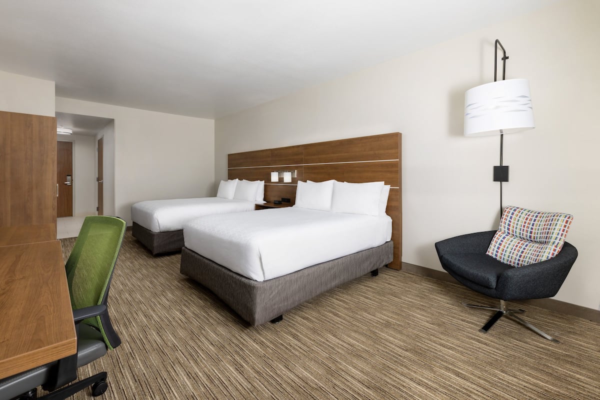 1 bedroom, desk, soundproofing, iron/ironing board