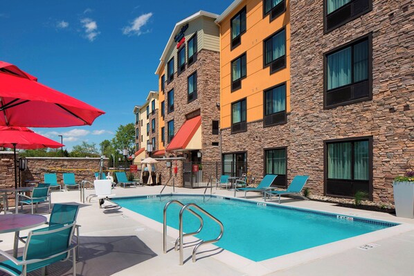 Outdoor pool, pool umbrellas, pool loungers