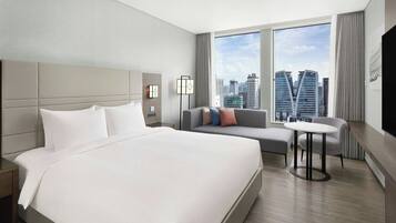 1 bedroom, pillowtop beds, minibar, in-room safe