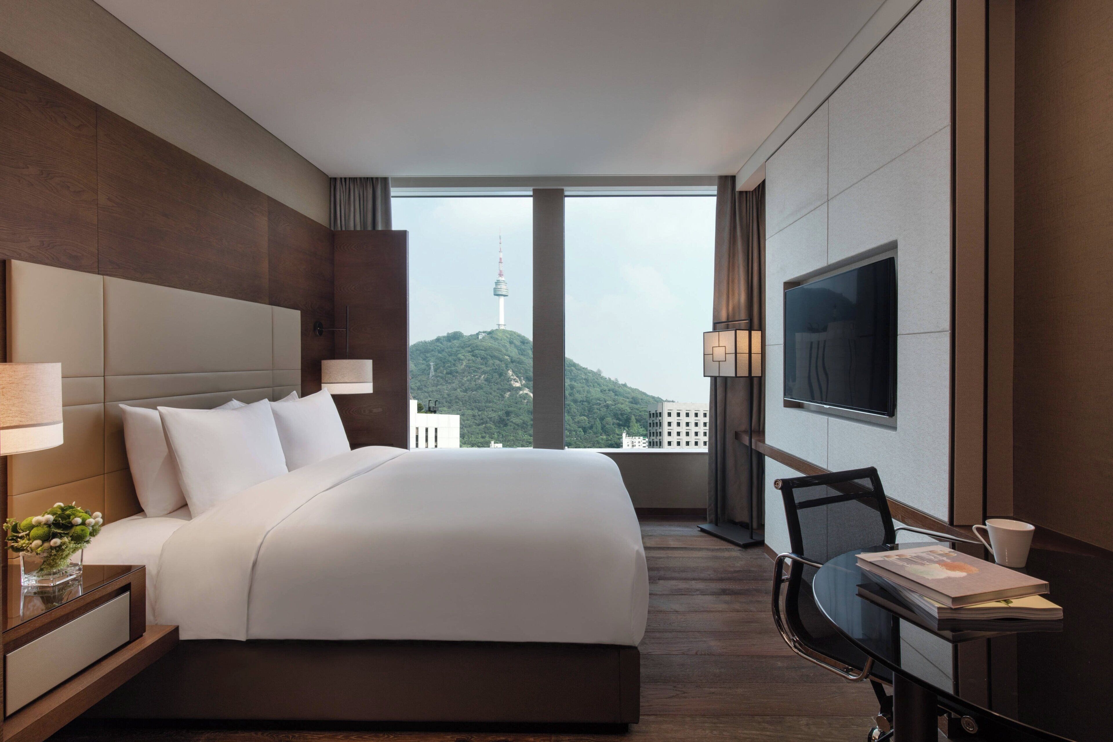 junior suite, 1 king bed, tower (view) | 1 bedroom, pillow-top beds, minibar, in-room safe