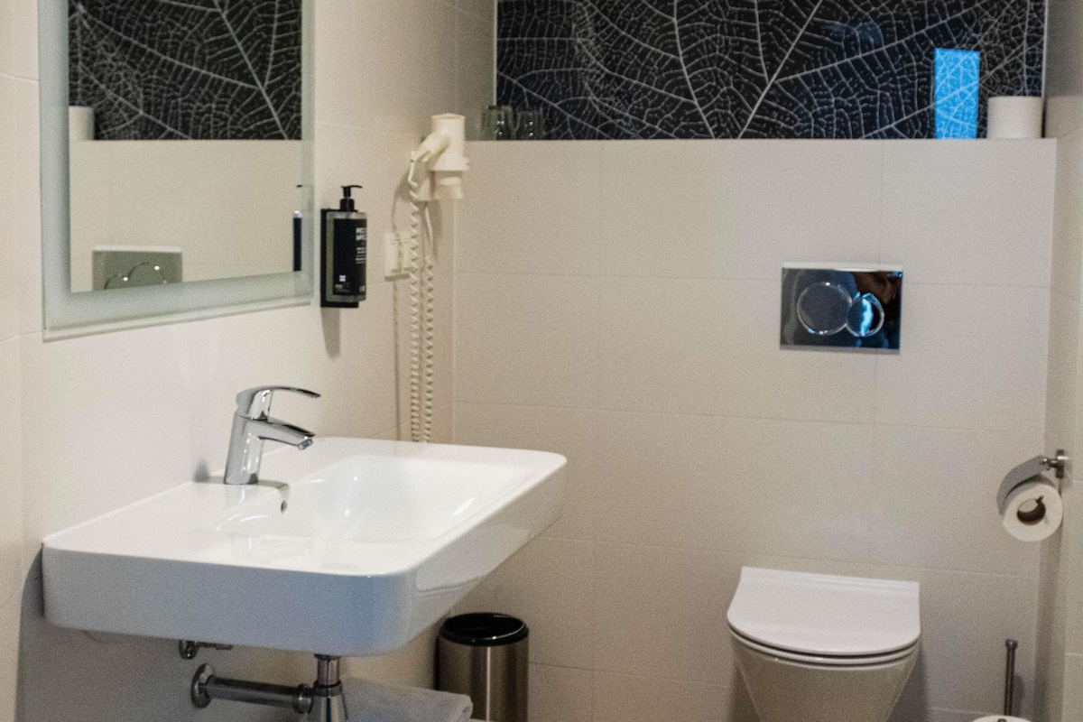 Standard Suite, 2 Double Beds | 1 bedroom, desk, soundproofing, free WiFi