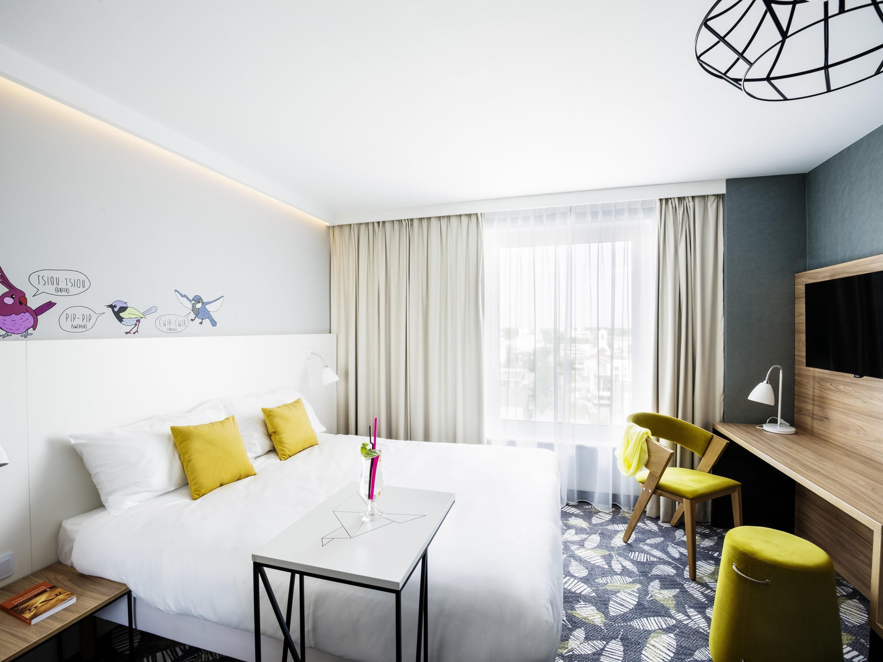 Escritorio, insonorización, wifi gratis y ropa de cama 