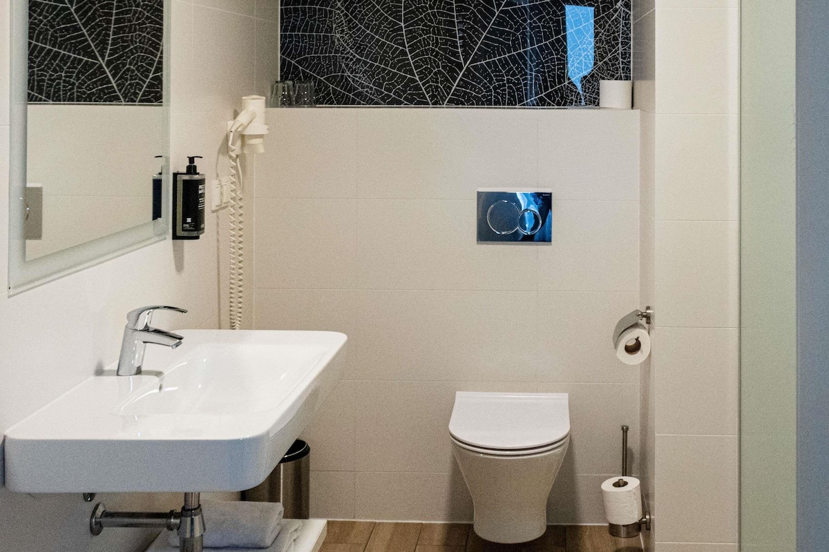 standard double room, 1 double bed | 1 bedroom, desk, soundproofing, free wifi