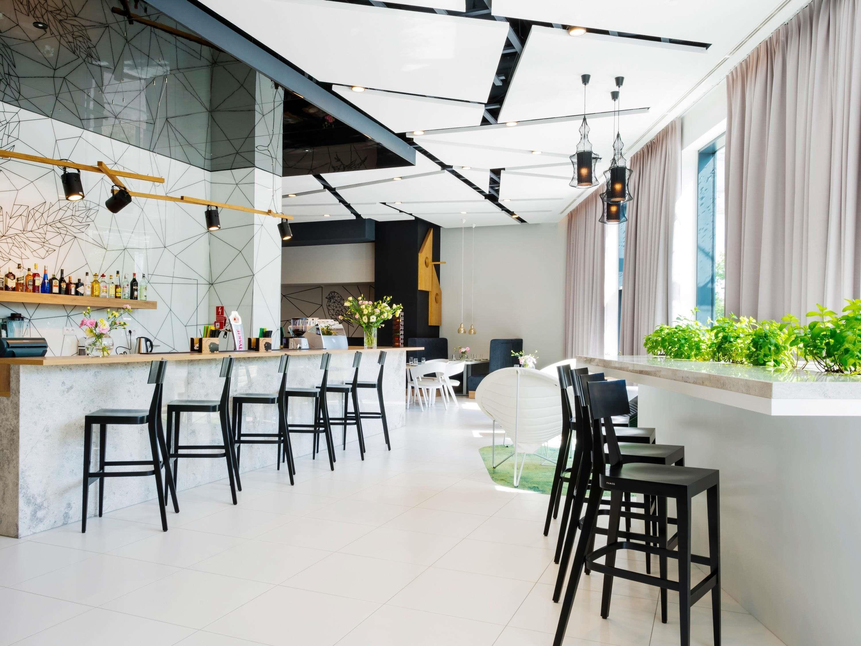 Bar (di hartanah)