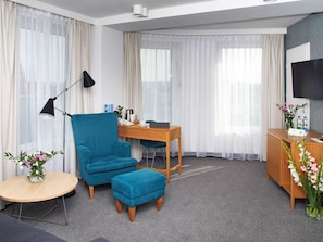 1 bedroom, desk, soundproofing, free WiFi