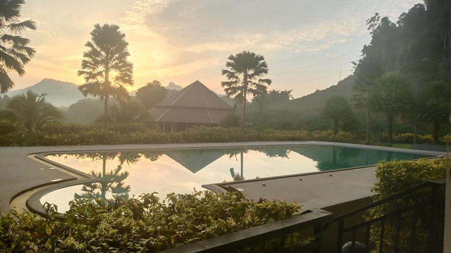 Takhun Mountain View Hotel