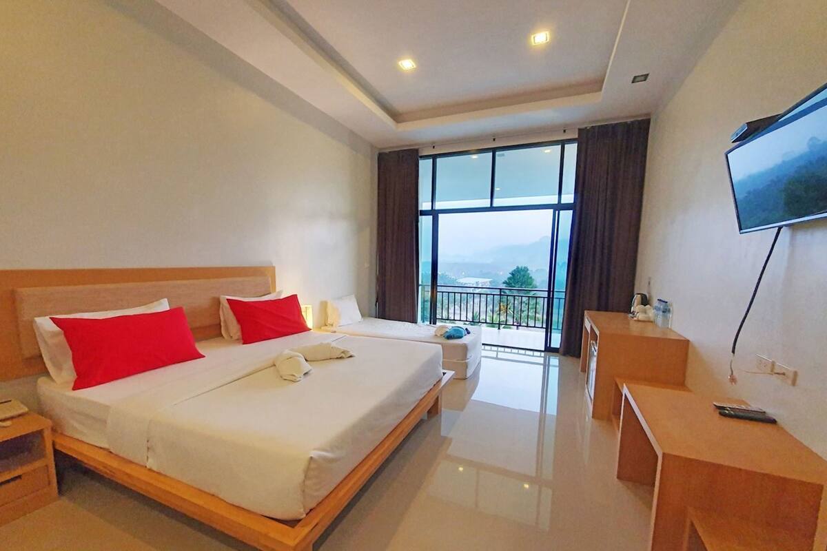 Safe på rommet, individuelt dekorert og skrivebord