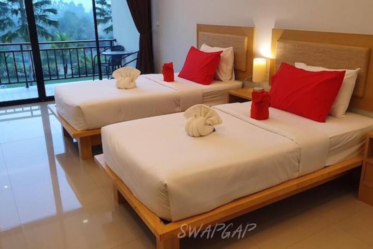 Safe på rommet, individuelt dekorert og skrivebord