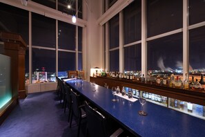 Bar (on property) - Grand Hotel New Oji (Tomakomai)