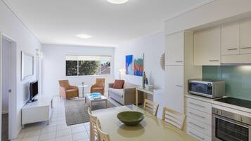 Căn hộ, 3 phòng ngủ | Két bảo mật tại phòng, bàn, màn/rèm cản sáng, bàn ủi/dụng cụ ủi quần áo