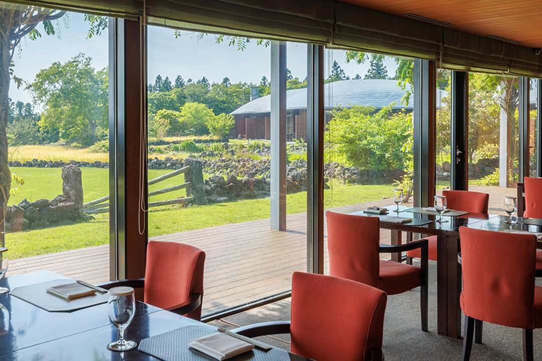 breakfast, lunch, dinner served; garden views