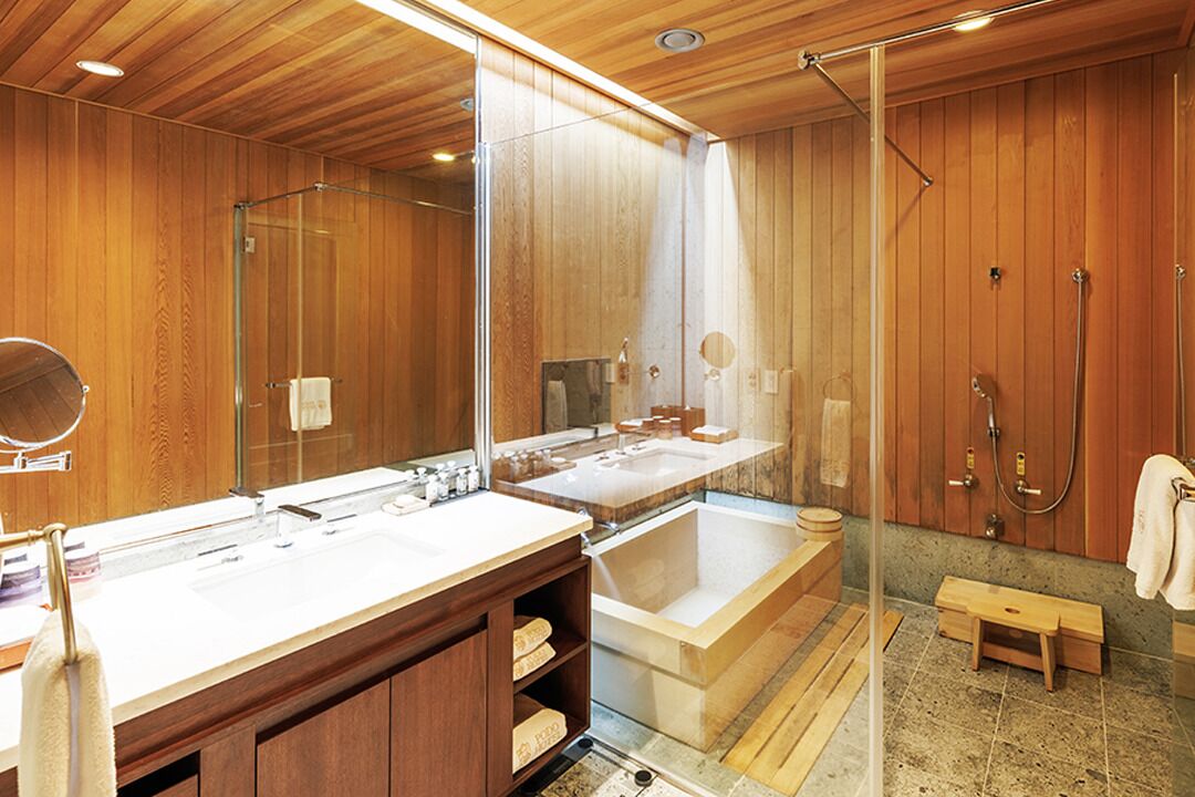 royal room (korean) | bathroom | separate bathtub and shower, designer toiletries, hair dryer, bathrobes