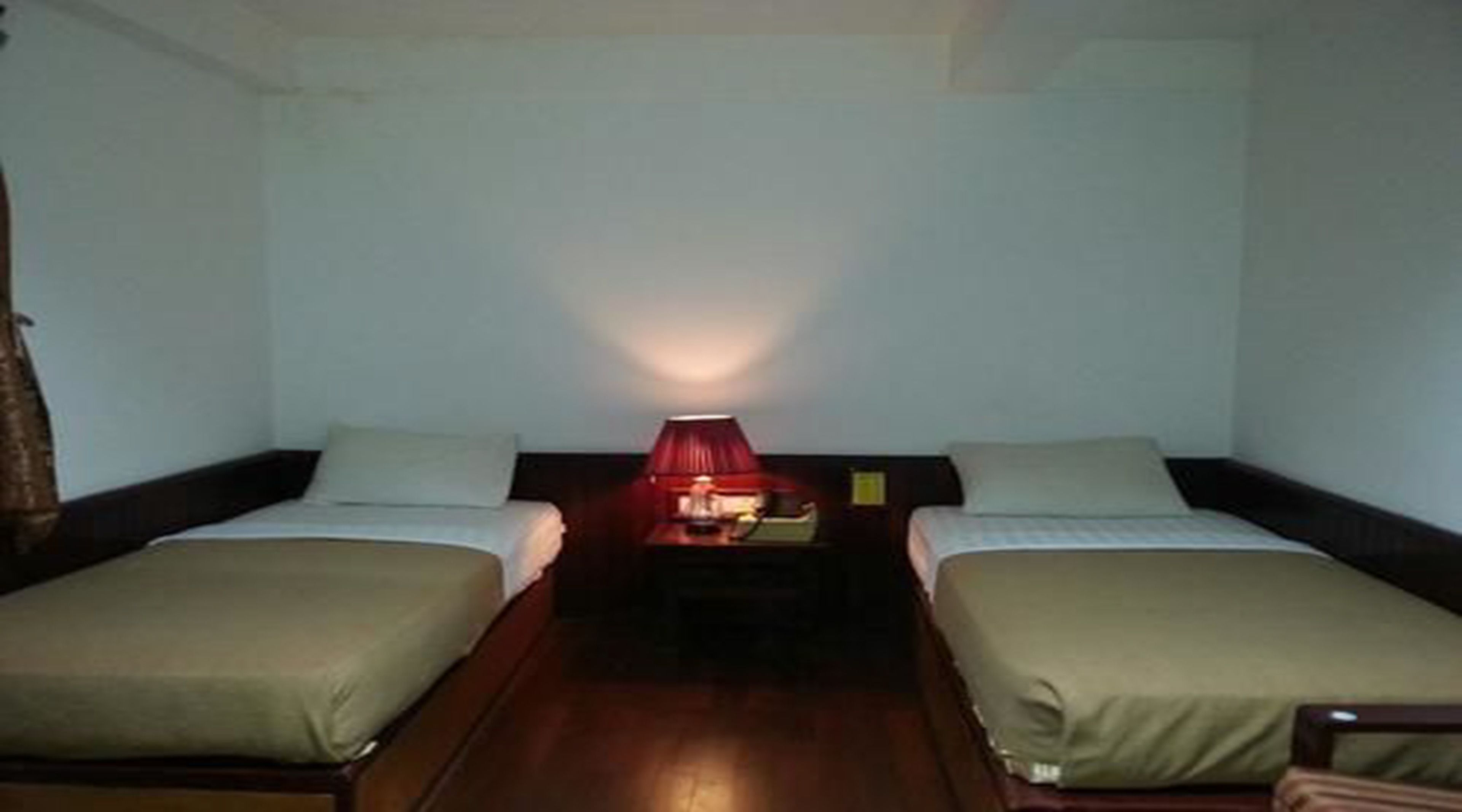 standard twin room | minibar, desk, blackout curtains, rollaway beds