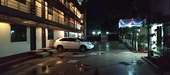 Airport Inn