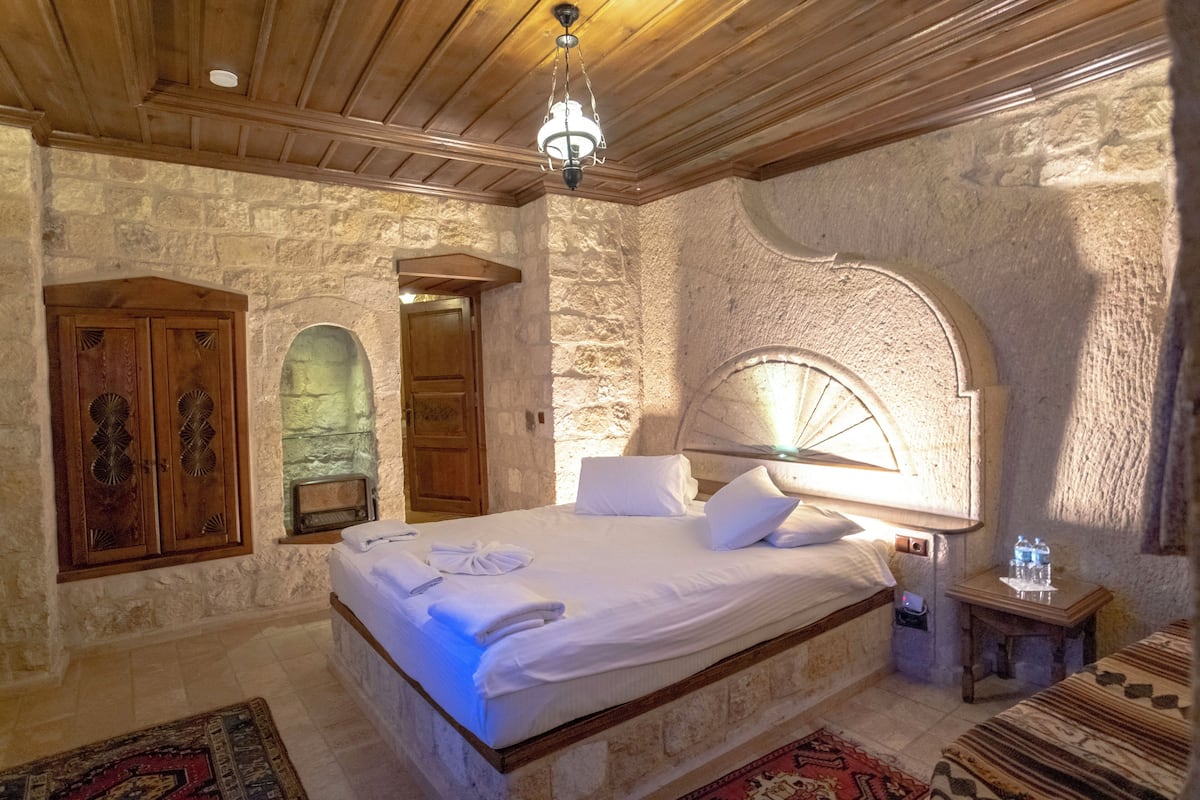 1 bedroom, in-room safe, individually decorated, individually furnished