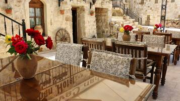 Se sirven desayunos, almuerzos y cenas