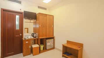 Minibar, sistema de insonorización, wifi gratis y ropa de cama