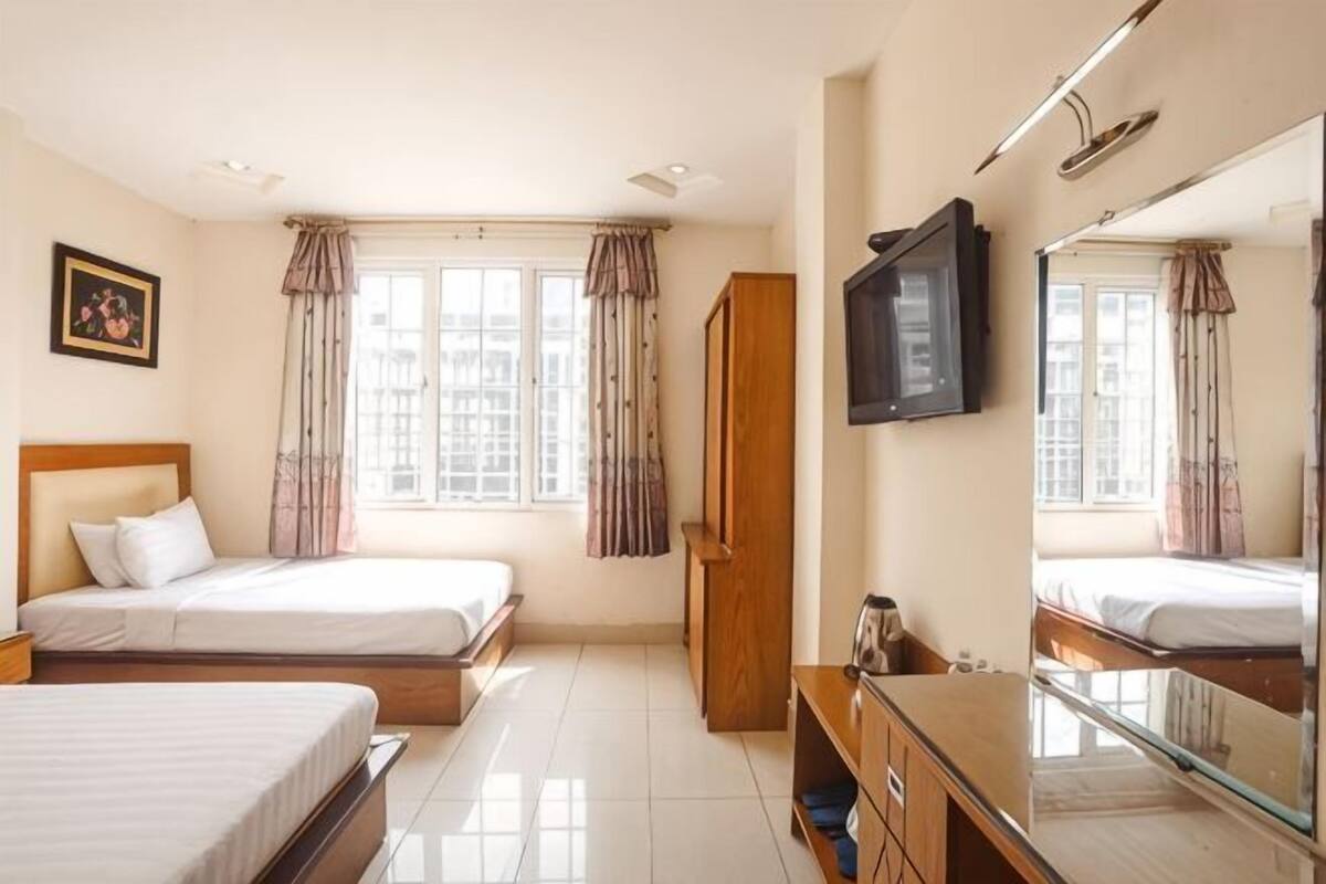 Minibar, phòng cách âm, truy cập Internet không dây miễn phí 