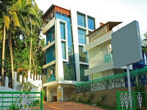 Front of property - OYO 2501 Kailas Holiday Inn Kovalam (Neyyattinkara)
