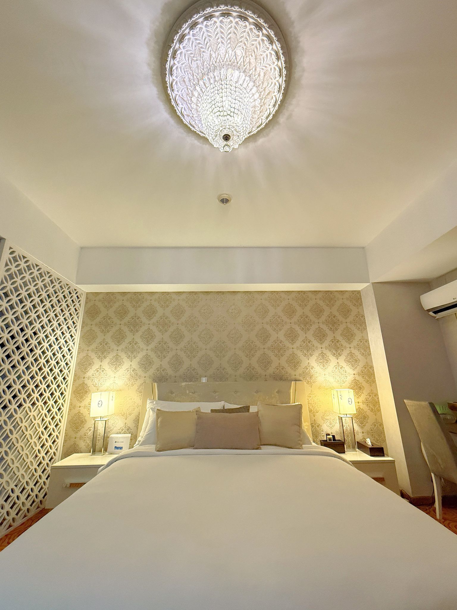 客房內保險箱、遮光布/窗簾、折疊床/加床、免費無線上網