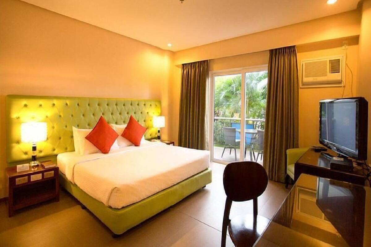 In-room safe, desk, blackout curtains, iron/ironing board