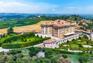 Front of property - Castello di Guarene (Guarene)