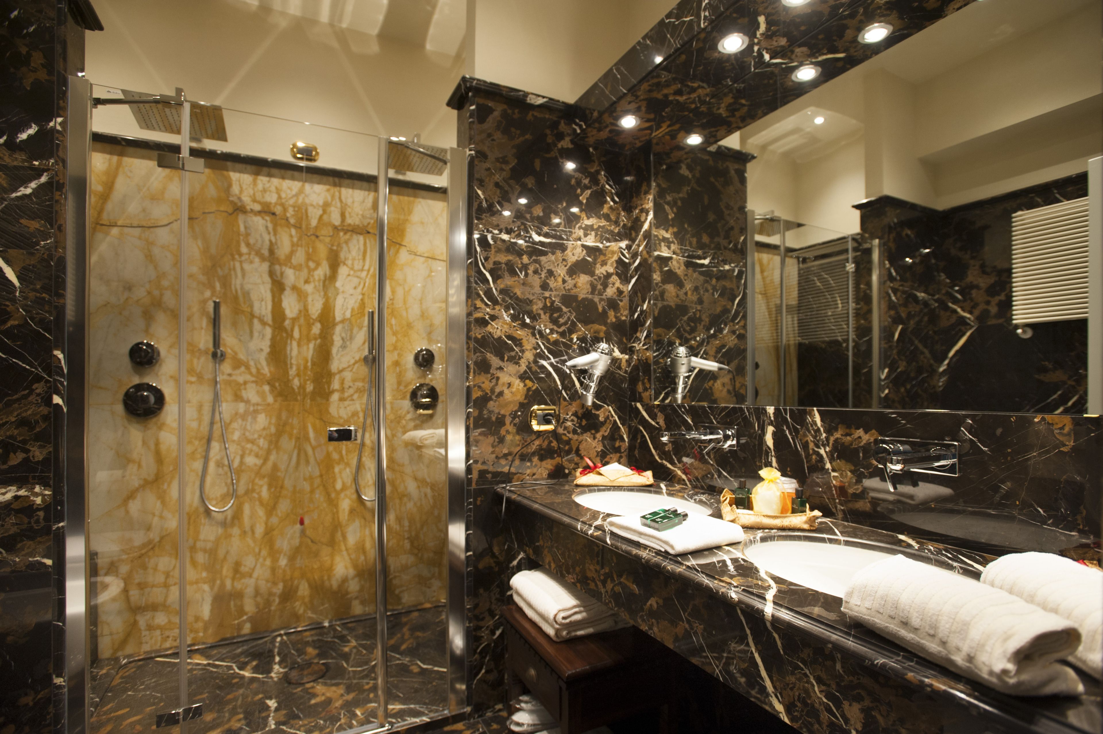 luxury room (castle) | bathroom | free toiletries, hair dryer, bathrobes, slippers