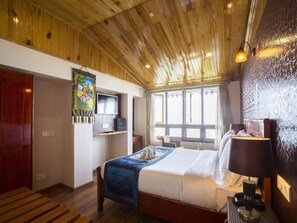 Chambre Standard Double ou avec lits jumeaux, salle de bains privée