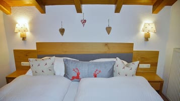 Superior Double Room, Mountain View | 1 bedroom, Egyptian cotton sheets, premium bedding, in-room safe